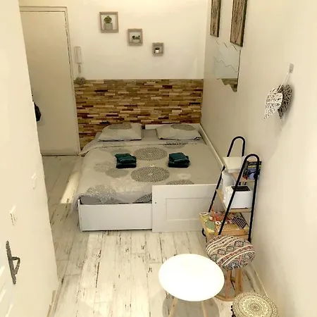 Cozy Nest Apartment *